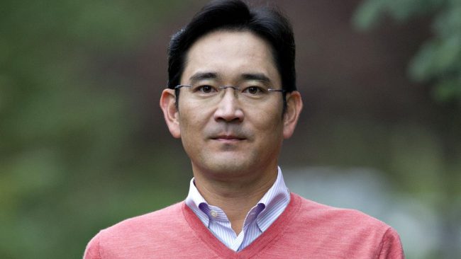 Фото - В Южной Корее выписан ордер на арест руководителя Samsung Electronics